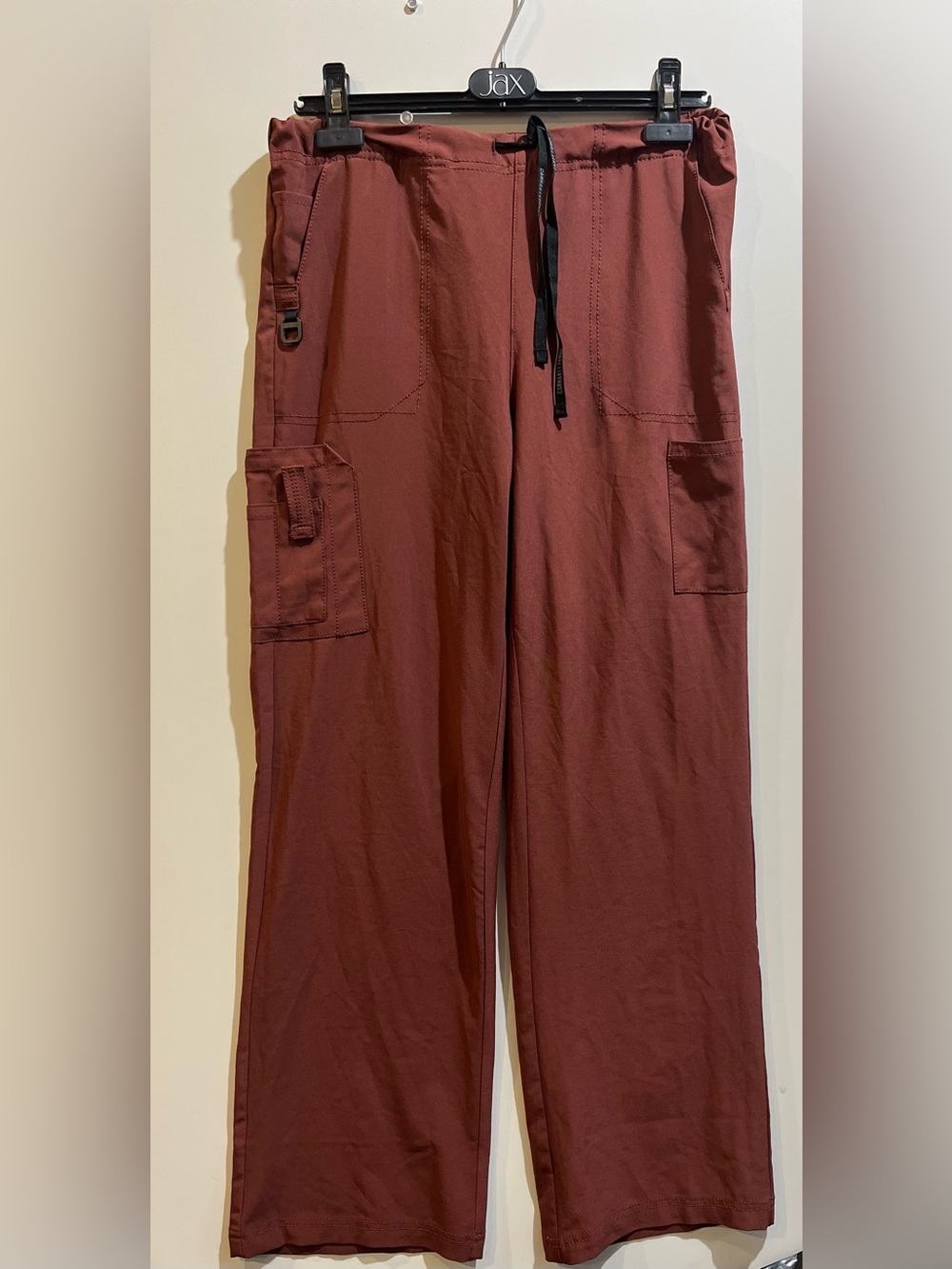 Carhartt Women's Cross-Flex Cargo
Scrub Pants Sz Medium wine